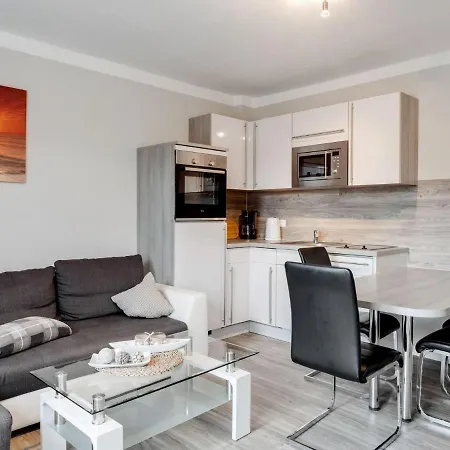 Snug In Kalkhorst With Terrace Near Centre *